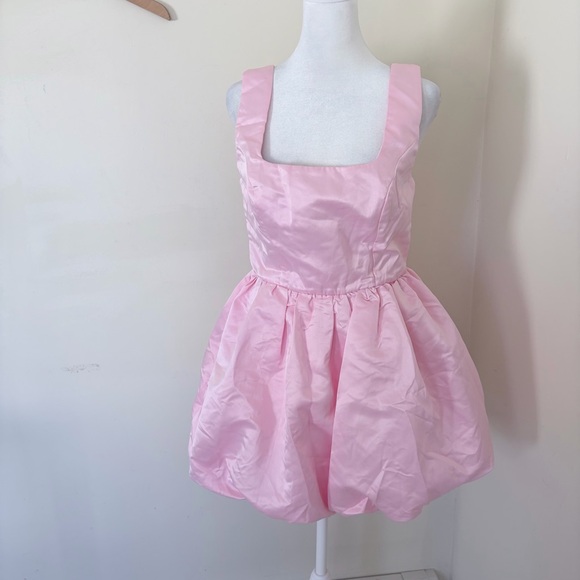 NWOT lulus Regal Cutie Light Pink Satin Square Neck Bubble-Hem Mini Dress READ - Picture 4 of 11